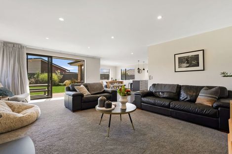 Photo of property in 22 Magnetic Place, Cromwell, 9310