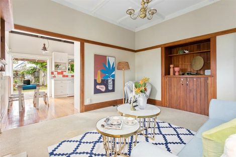 Photo of property in 8 Rogan Street, Mount Roskill, Auckland, 1041