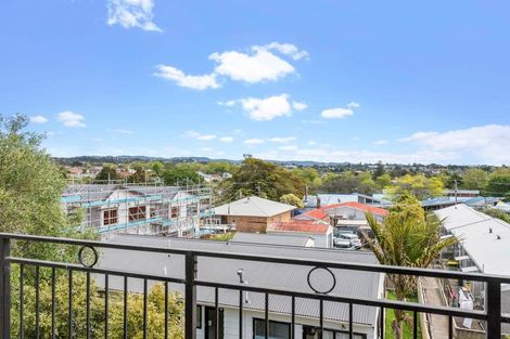 Photo of property in 8/6 Islington Avenue, New Lynn, Auckland, 0600