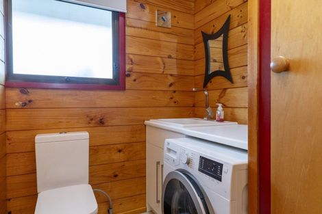 Photo of property in 4 Mahuta Road, Waitahanui, Taupo, 3378