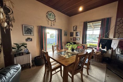 Photo of property in 3 Julian Street, Eltham, 4322