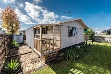 Photo of property in 84 Kahikatea Drive, Melville, Hamilton, 3206