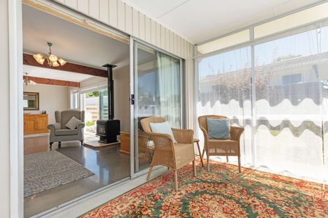 Photo of property in 18 Waterlea Avenue, Mangere Bridge, Auckland, 2022