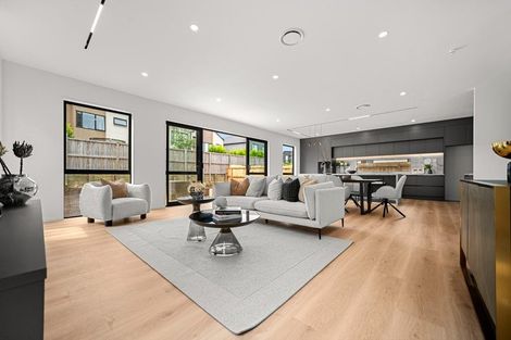 Photo of property in 6 Pukeko Road, Hobsonville, 0616