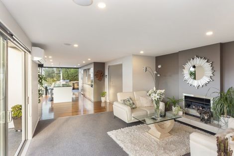 Photo of property in 5 Peregrine Close, Mount Pleasant, Christchurch, 8081
