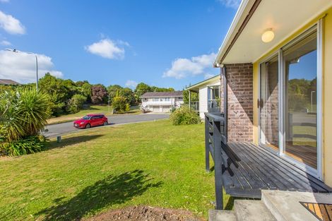 Photo of property in 4 Halyard Place, Whitby, Porirua, 5024