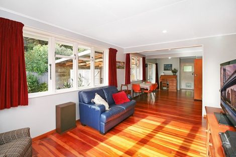 Photo of property in 1a Ward Place, Marfell, New Plymouth, 4310