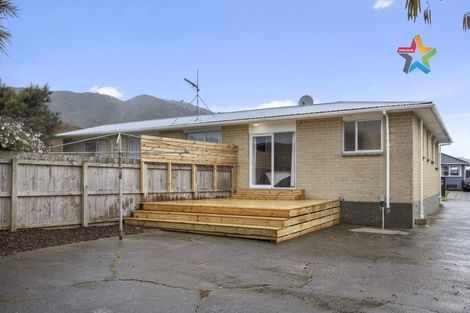 Photo of property in 15a Pencarrow Crescent, Wainuiomata, Lower Hutt, 5014