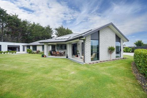 Photo of property in 32 Lumsden Drive, Waikiwi, Invercargill, 9810