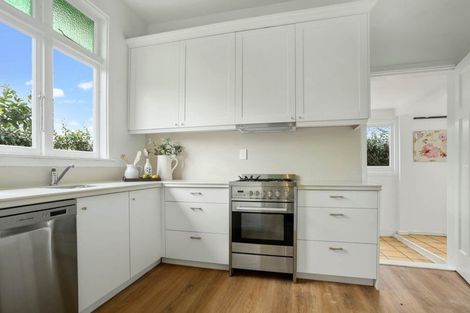 Photo of property in 195 Mount Smart Road, Onehunga, Auckland, 1061