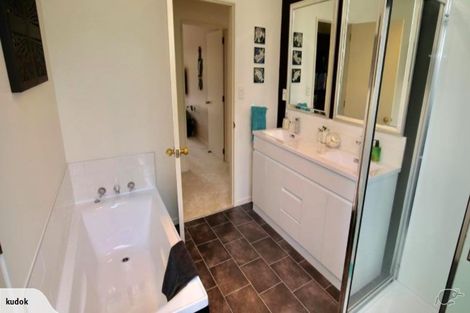 Photo of property in 215 Grandview Road, Grandview Heights, Hamilton, 3200