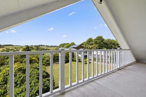 Photo of property in 120 Kawiu Road, Levin, 5510