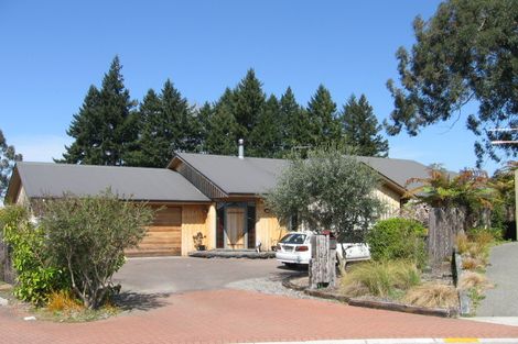 Photo of property in 35 Caulfield Place, Pukehangi, Rotorua, 3015