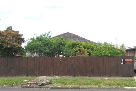 Photo of property in 2/37 Lynwood Road, New Lynn, Auckland, 0600