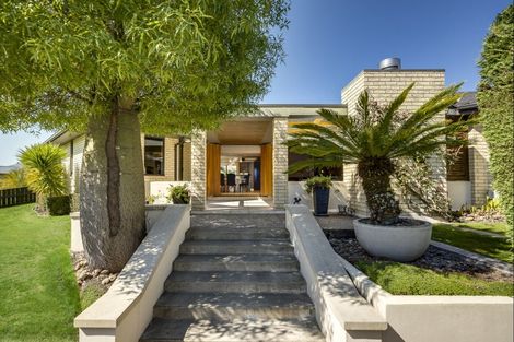 Photo of property in 8 Saint Hill Lane, Havelock North, 4130