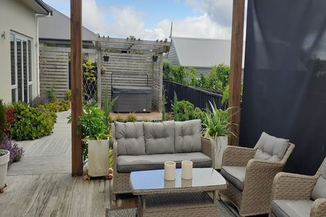 Photo of property in 7 Woolshed Lane, Pukekohe, 2120