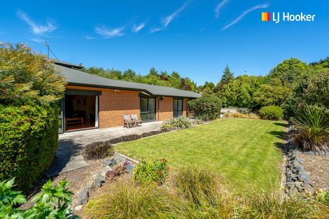 Photo of property in 1 Joshua Place, Helensburgh, Dunedin, 9010