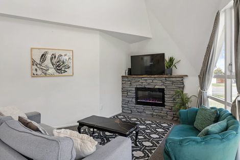 Photo of property in 1/280 Memorial Avenue, Burnside, Christchurch, 8053