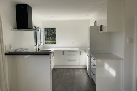 Photo of property in 11 Amerce Place, Highland Park, Auckland, 2010