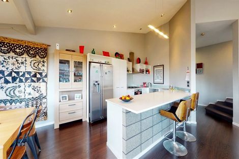 Photo of property in 94 Lake Panorama Drive, Henderson Valley, Auckland, 0612