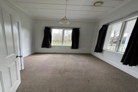 Photo of property in 62 Boord Crescent, Kumeu, 0891