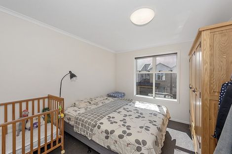 Photo of property in 2 Chiefs Court, Hamilton East, Hamilton, 3216