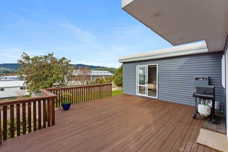 Photo of property in 33 Margaret Road, Raumati Beach, Paraparaumu, 5032
