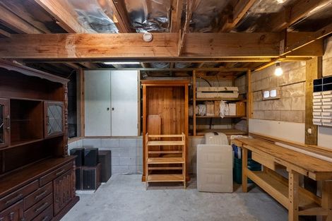 Photo of property in 2/13 Coronation Road, Hillcrest, Auckland, 0627