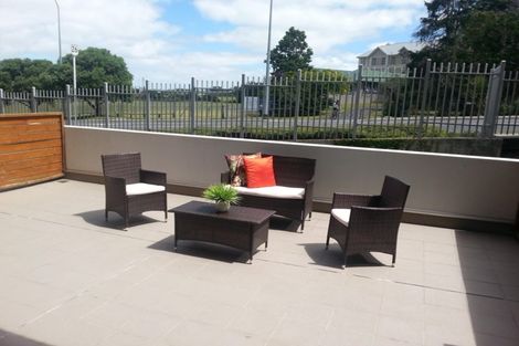 Photo of property in Shoal Haven Apartments, 112a/130 Anzac Street, Takapuna, Auckland, 0622