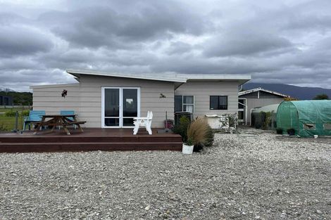 Photo of property in 45 Johnston Crescent, Haast, 7886