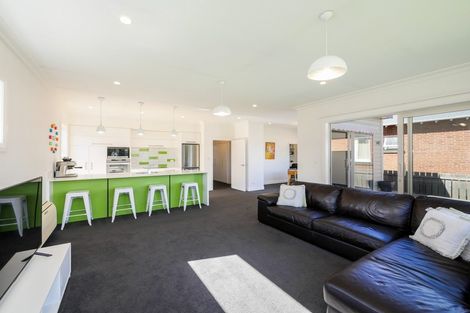 Photo of property in 52 Hargest Crescent, Saint Kilda, Dunedin, 9012