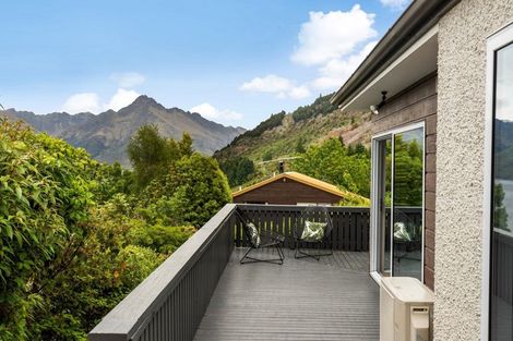 Photo of property in 8 Arawata Terrace, Fernhill, Queenstown, 9300
