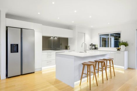 Photo of property in 343 Glenvar Road, Long Bay, Auckland, 0630