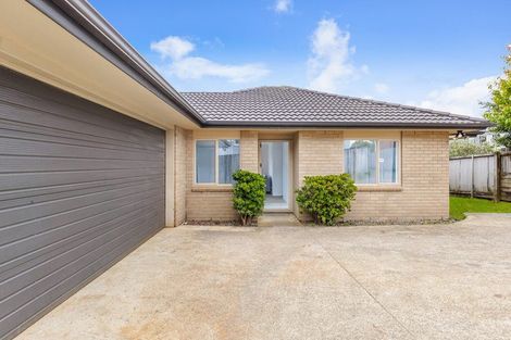 Photo of property in 25a Sylvan Crescent, Te Atatu South, Auckland, 0610