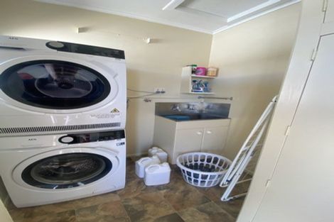 Photo of property in 12 Palmerston Road, Havelock North, 4130