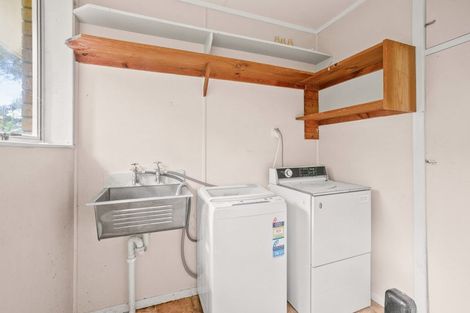 Photo of property in 3 Oawai Place, Marfell, New Plymouth, 4310