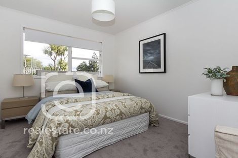 Photo of property in 8 Kea Place, Mangere Bridge, Auckland, 2022