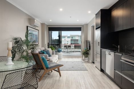 Photo of property in 2/19 Victoria Road, Mount Maunganui, 3116