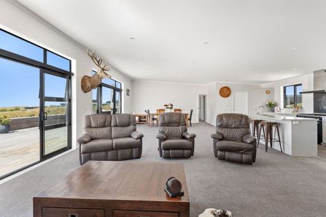 Photo of property in 5 Pukeko Place, Riversdale Beach, Masterton, 5872