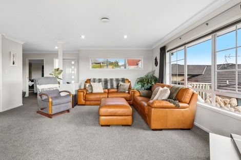 Photo of property in 33 Merriman Place, Pyes Pa, Tauranga, 3112