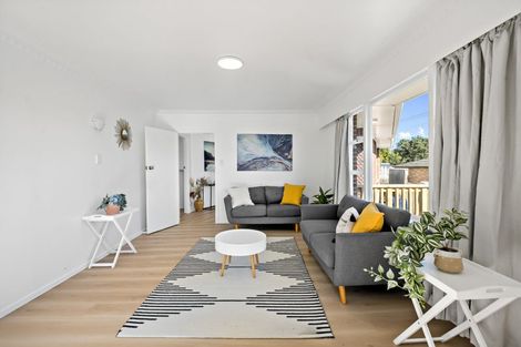 Photo of property in 70 Sturges Road, Henderson, Auckland, 0612