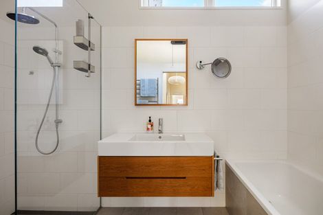 Photo of property in 47 Seddon Crescent, Whataupoko, Gisborne, 4010