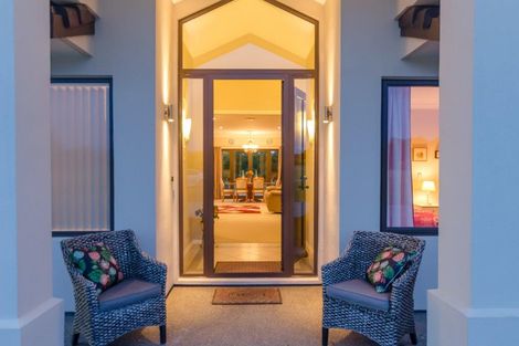 Photo of property in 6 Eagle Place, Martinborough, 5711