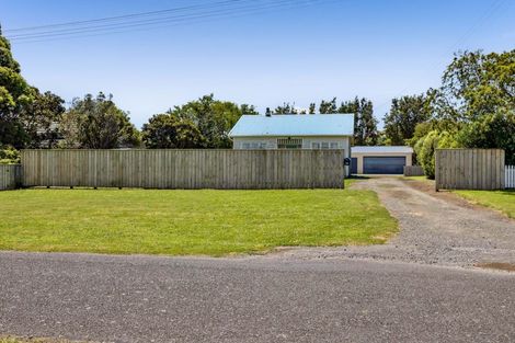 Photo of property in 33 Ngatai Street, Manaia, 4612