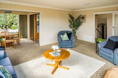 Photo of property in 2 Doon Grove, Papakowhai, Porirua, 5024