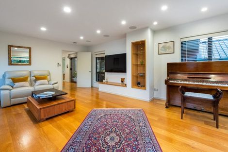 Photo of property in 10 Kowhai Road, Campbells Bay, Auckland, 0630