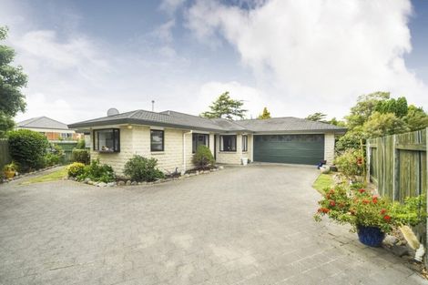 Photo of property in 10 Purdie Place, Milson, Palmerston North, 4414