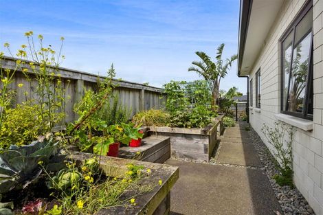 Photo of property in 14 Waitaha Place, Bell Block, New Plymouth, 4312