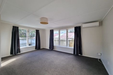Photo of property in 8a Frederick Street, Tawa, Wellington, 5028