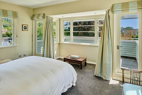 Photo of property in 33 Cheviot Road, Lowry Bay, Lower Hutt, 5013